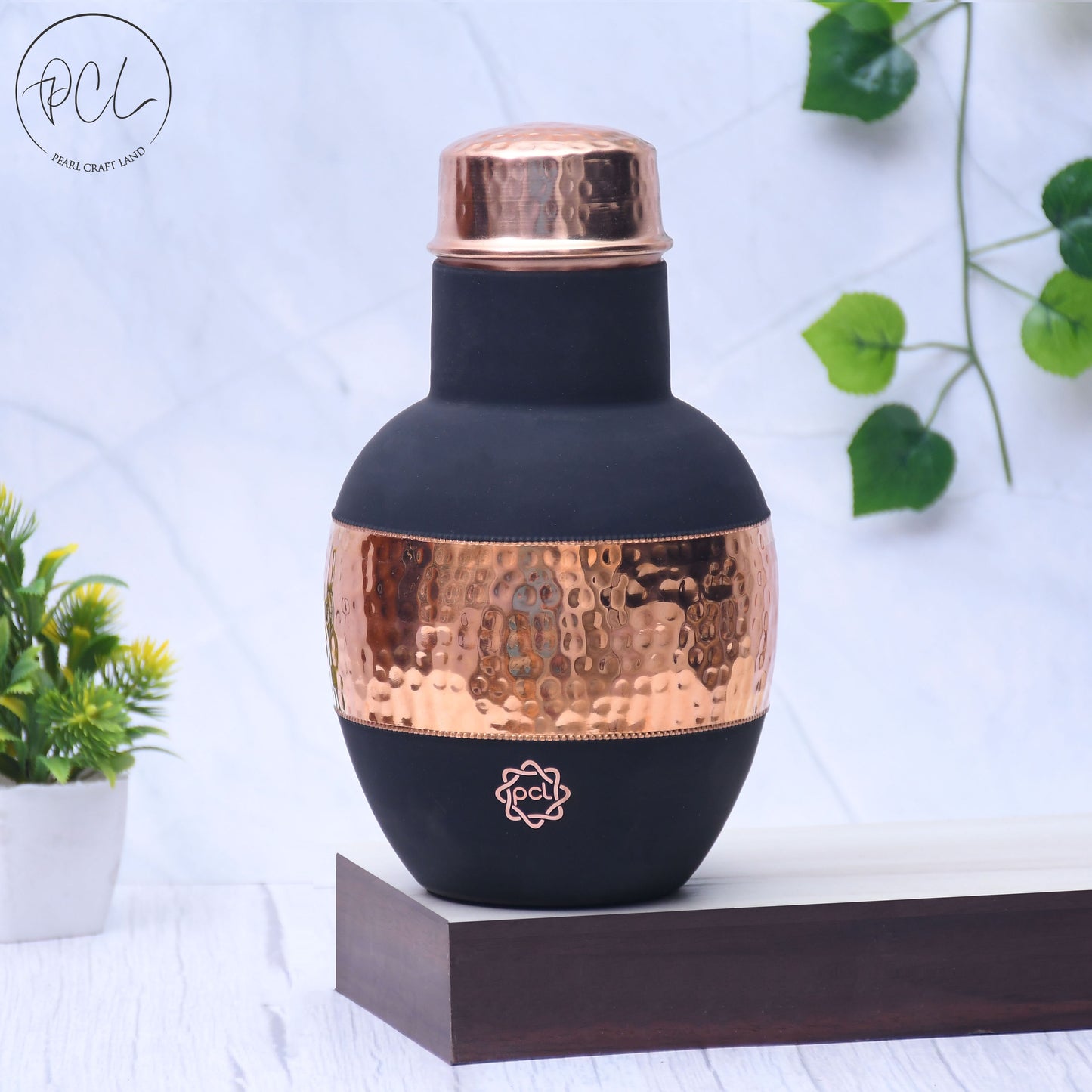 Pure Copper Silk Black Apple Pot with Inbuilt Glass Capacity 1200 ML